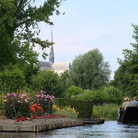 Le Cathedrale Face A La Cathedrale, 6 Couchages Apartmán Amiens